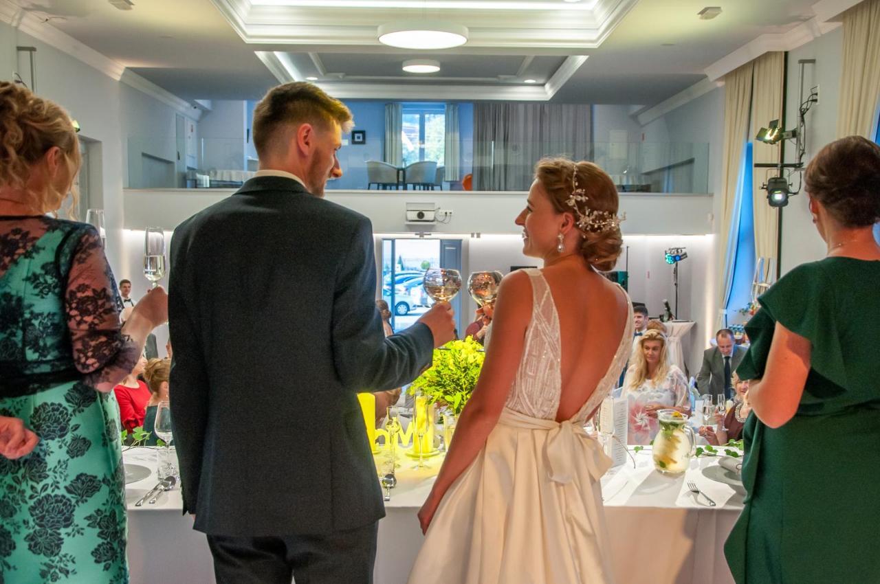 Hotel Salon Missen Trenczyńskie Cieplice Zewnętrze zdjęcie