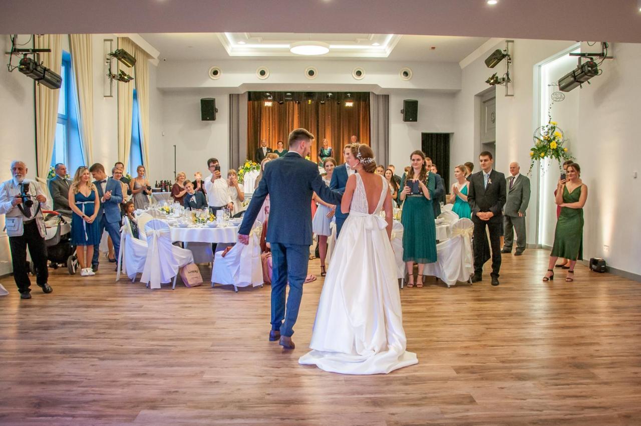 Hotel Salon Missen Trenczyńskie Cieplice Zewnętrze zdjęcie