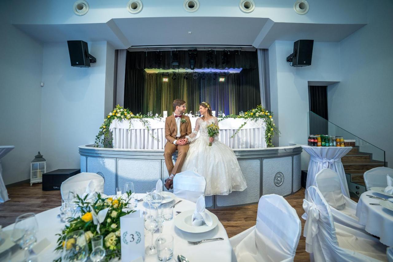 Hotel Salon Missen Trenczyńskie Cieplice Zewnętrze zdjęcie